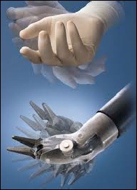 Comparison between movements of the da Vinci robotic arm and the human hand